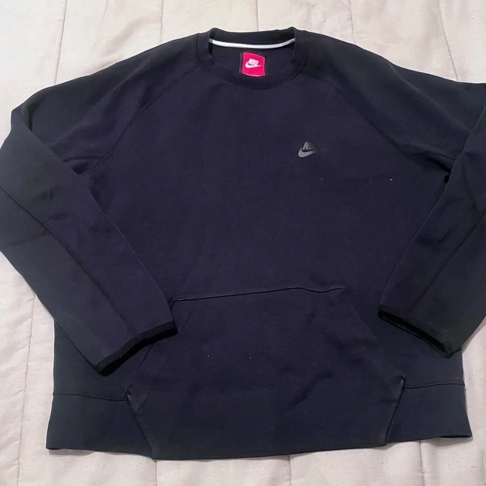 Nike tech fleece sweater